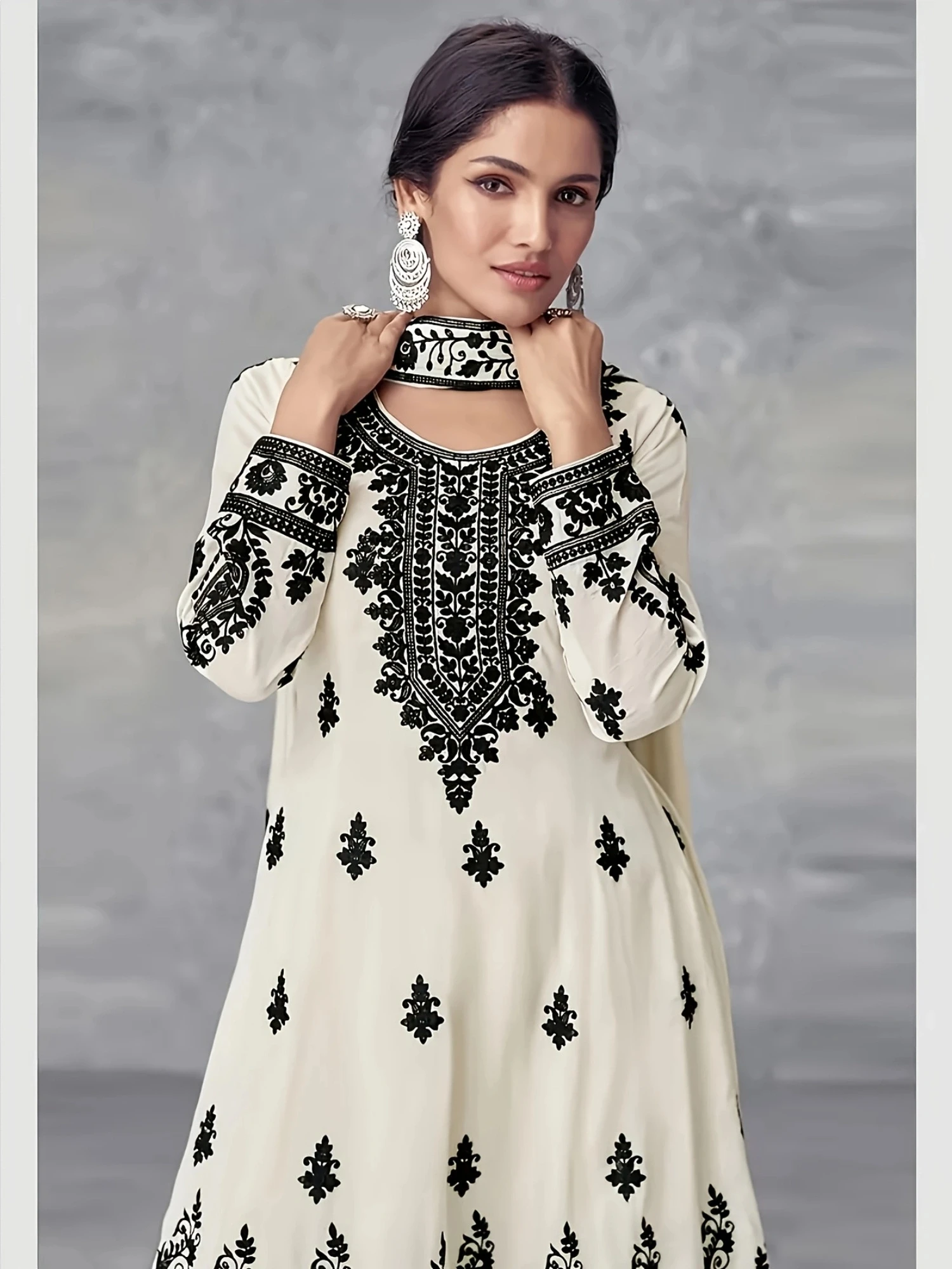 Plus Size Women's Off-White and Black Printed Three-Piece Set Ethnic Style Crew Neck Long Top Wide-Leg Pants and Headscarf Set - Image 5
