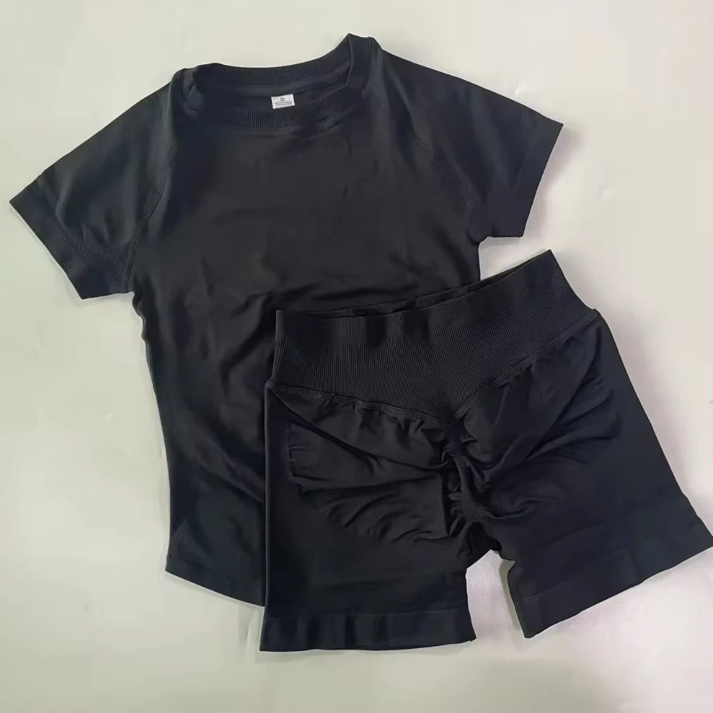 Women's Seamless Tee and Scrunch Joggers Set - view 16