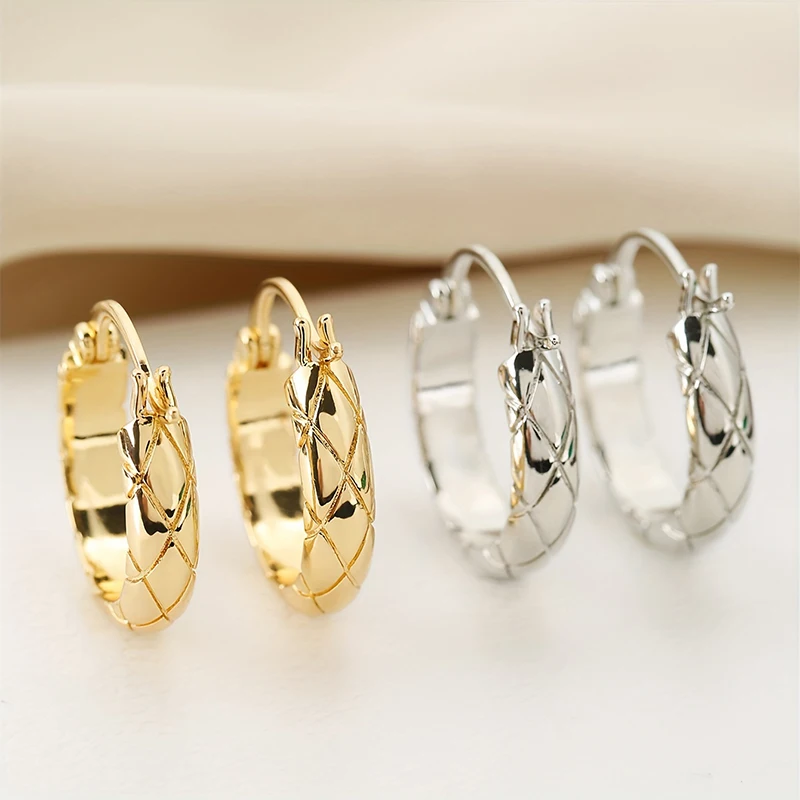Huitan Copper Alloy Geometric Grid Hoop Earrings – Glossy Finish - Image 2