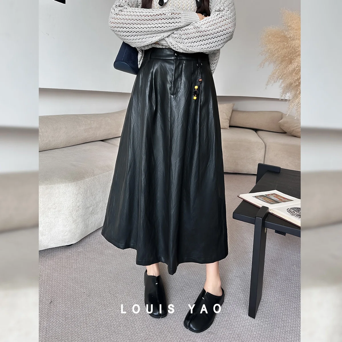 LOUIS YAO Retro Faux Leather Midi Skirt 2026 Autumn & Winter Vintage Style Faux Leather Mid-Length Skirt for Women - Image 2