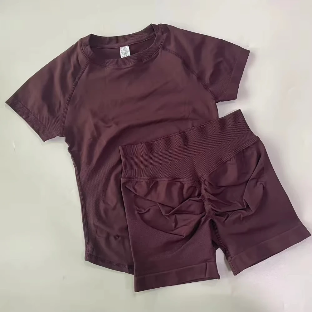 Women's Seamless Tee and Scrunch Joggers Set - view 8