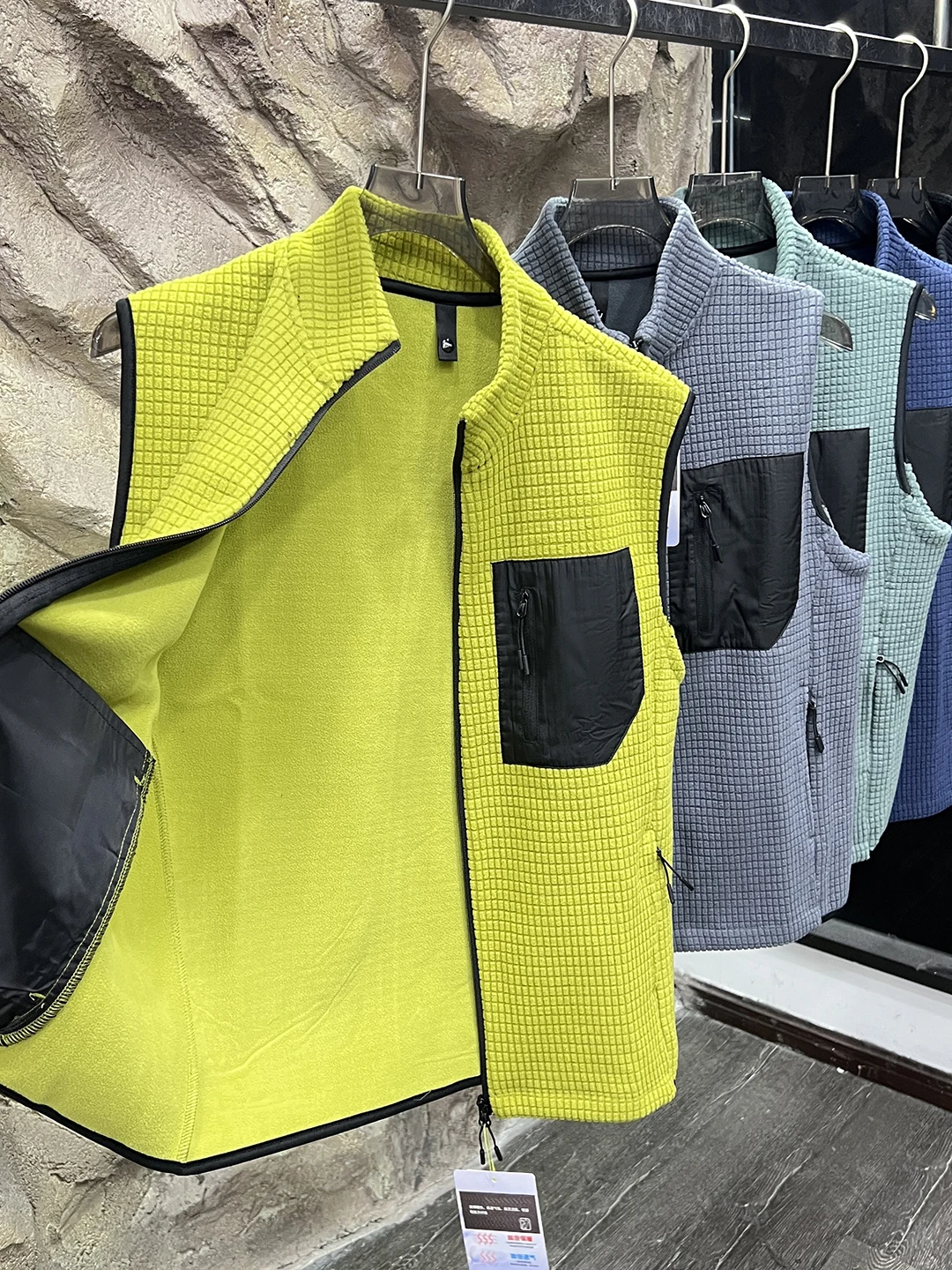 Double-Sided Fleece Windproof Vest - Image 4