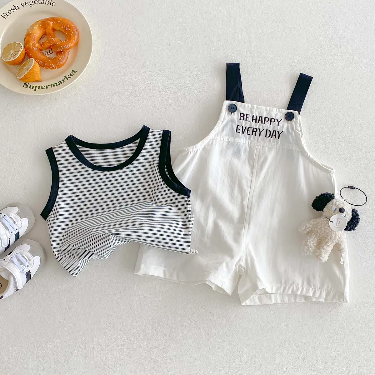 Korean version of summer baby white suspenders striped vest T-shirt jacket 2 suit, boys and girls basic leisure 2 suit, very sui - Image 3