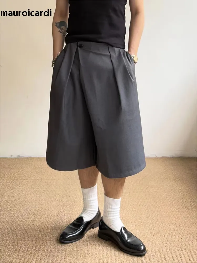Grey Pleated Wide Leg Shorts for Men - Image 3