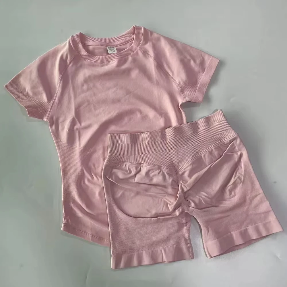 Women's Seamless Tee and Scrunch Joggers Set - view 11