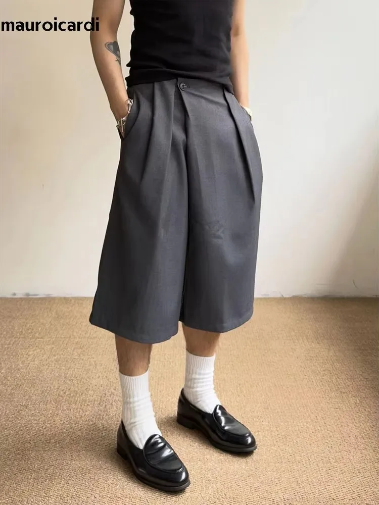 Grey Pleated Wide Leg Shorts for Men - Image 5