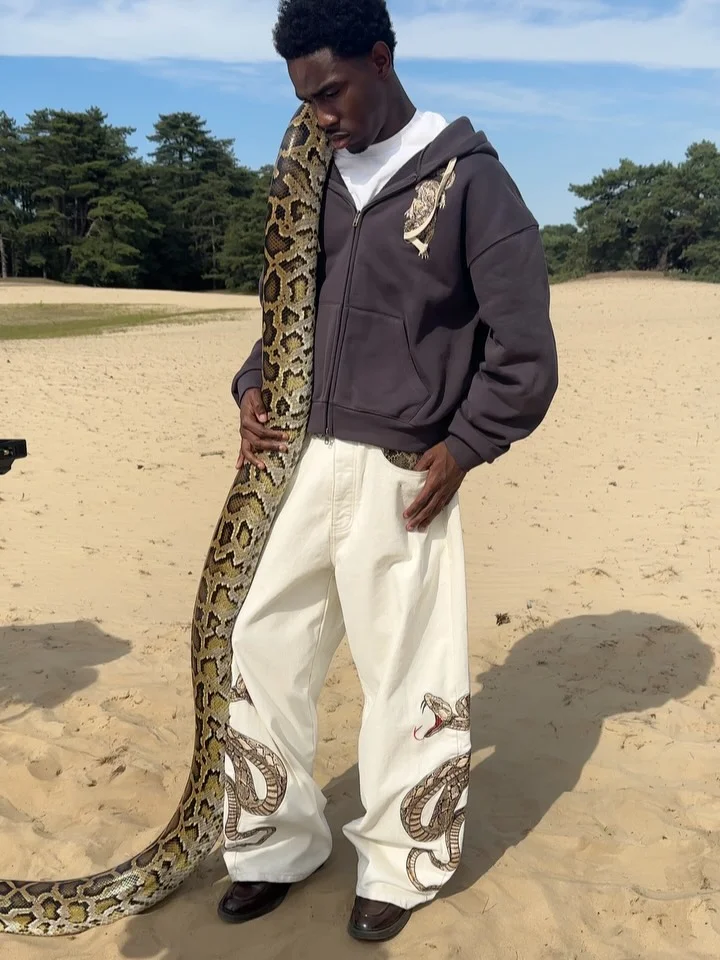 Oversized Y2K Vintage Wolf Embroidery Full-Zip Hoodie - Image 3