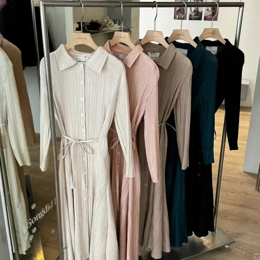 Women's Pleated Long Sleeve Cardigan Dress - view 6