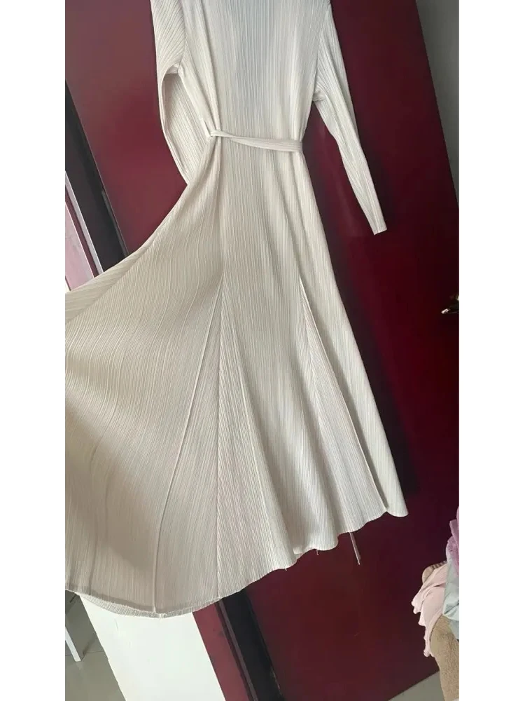 Women's Pleated Long Sleeve Cardigan Dress - view 4