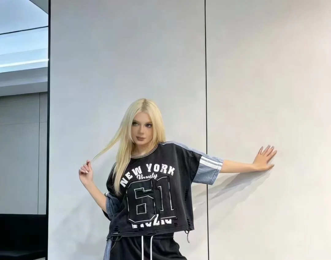 Women's Ripped Denim Tee and Letter Print Pants Set - view 10
