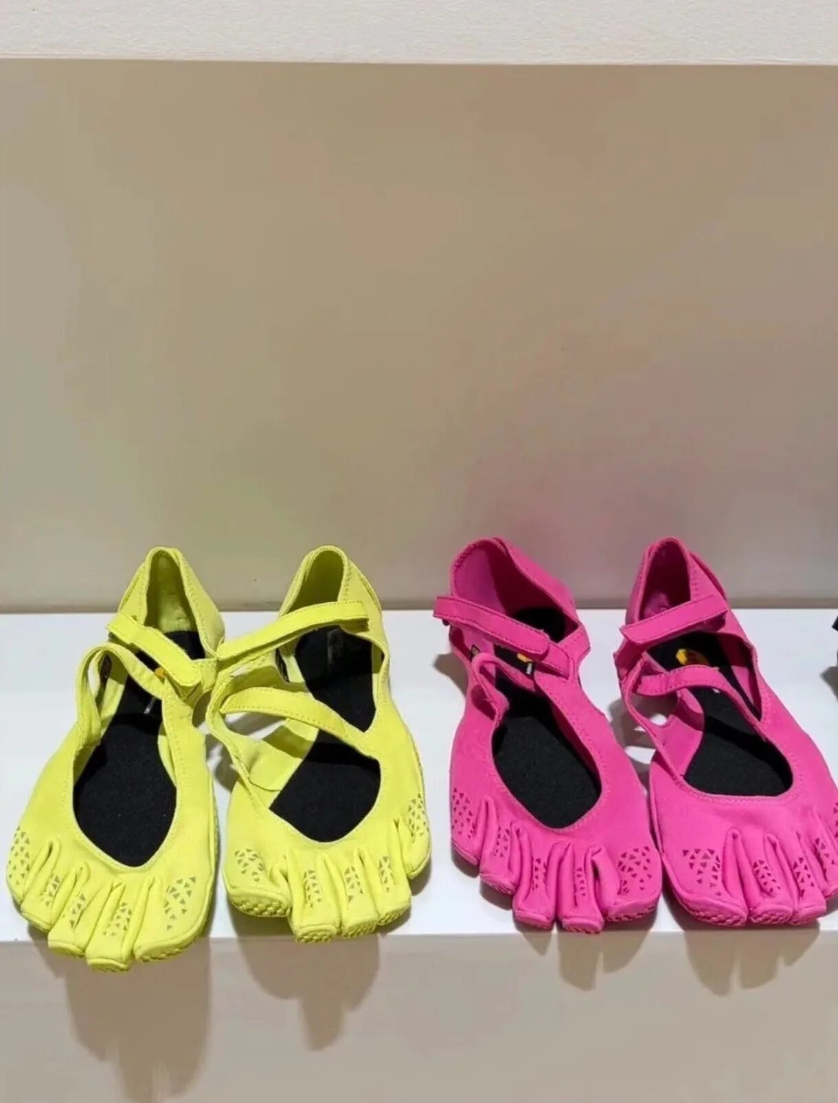 Women's Five‑Finger Yoga Shoes – Cotton Upper, Waterproof Rubber Sole - Image 9