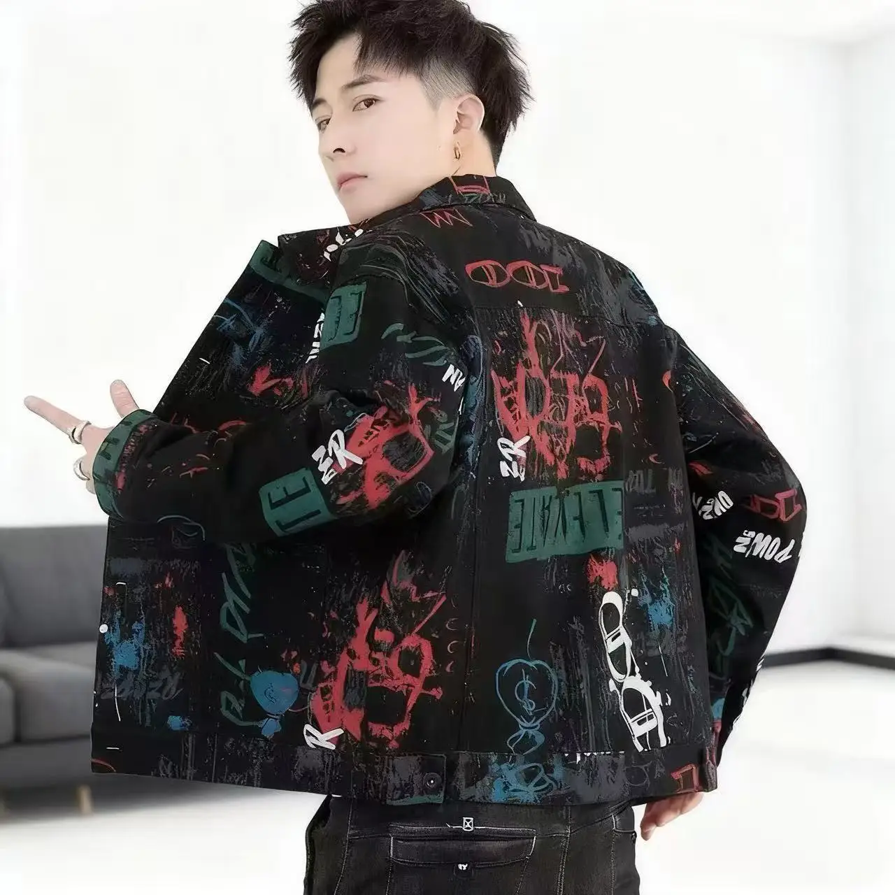 Vintage Men's Print Denim Jacket - Image 3