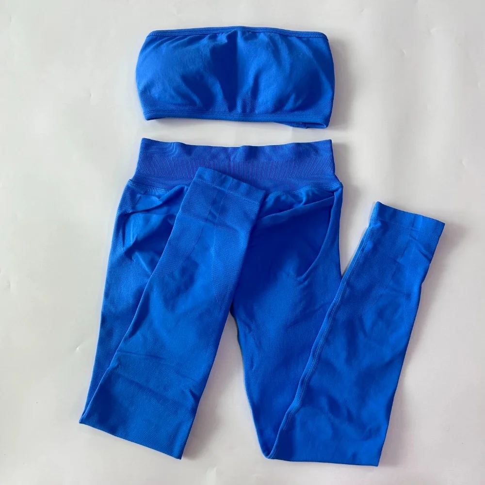 Women's Backless Sports Bra and Shorts Set - view 11