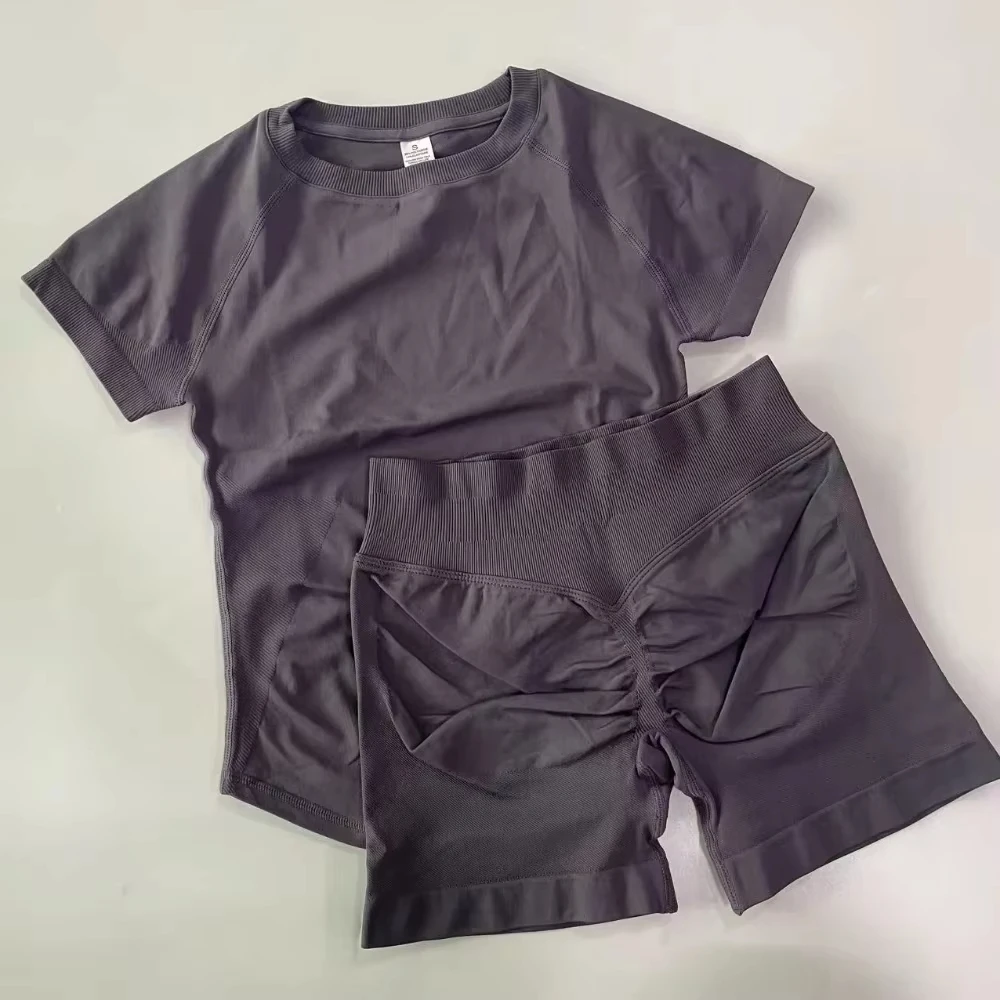 Women's Seamless Tee and Scrunch Joggers Set - view 10