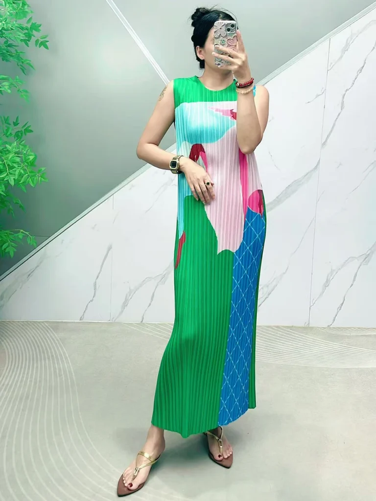 Women's Pleated Printed Sleeveless Midi Dress