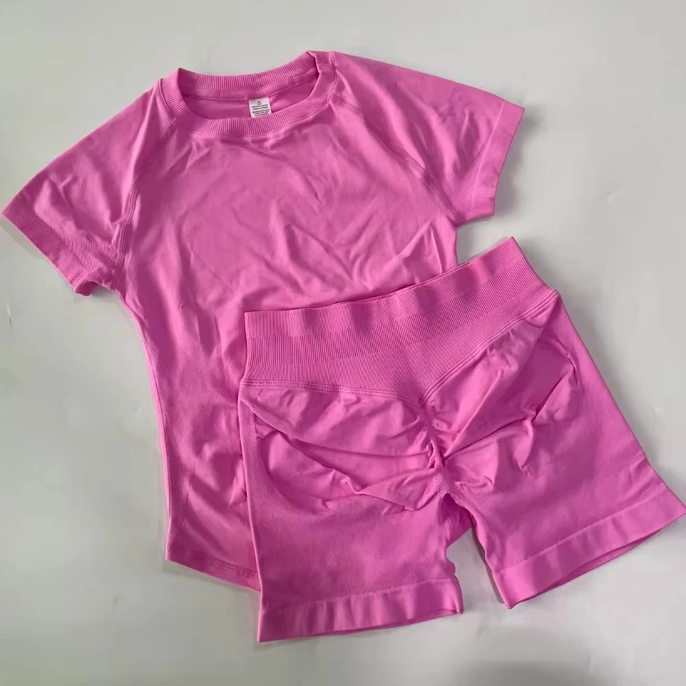 Women's Seamless Tee and Scrunch Joggers Set - view 17