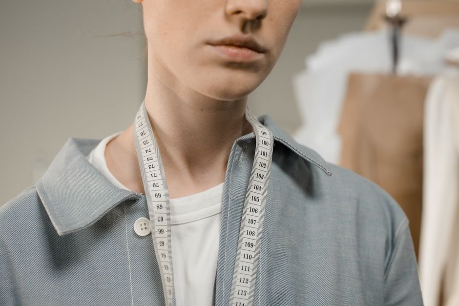 The Art of the Perfect Fit: How to Measure Yourself Like a Pro for Online Shopping