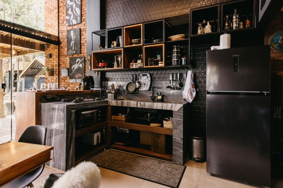 Small Kitchen, Big Potential: Mastering Organization Without the Renovation