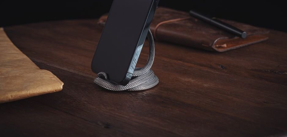 The Elevated Desk: How to Choose the Perfect Phone Stand for Your Workspace