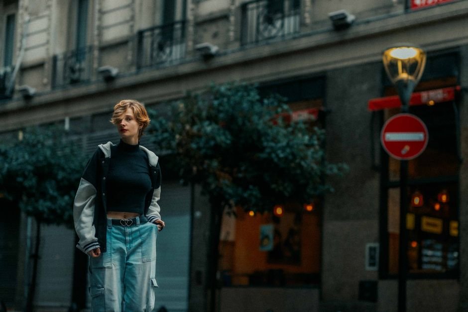 The Utility Edit: How to Master the Cargo Pant Trend This Season