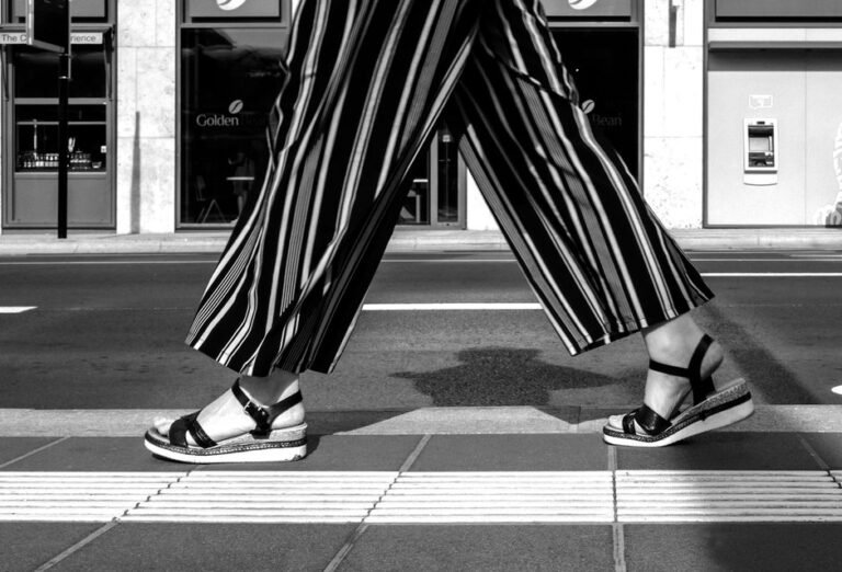 The Art of the Silhouette: How to Master Wide-Leg Pants